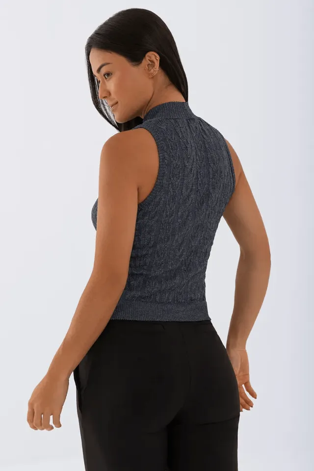 Blusa cuello alto sin mangas - Imagen 2