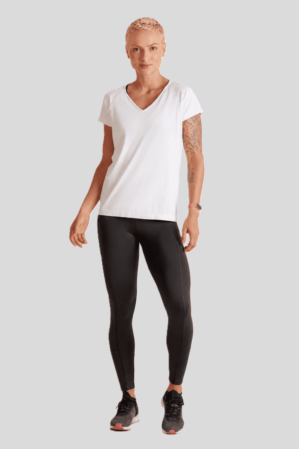 LUPO Women’s Seamless Comfort V-Neck T-Shirt - Image 13