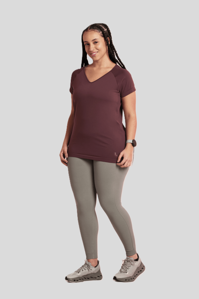 LUPO Women’s Seamless Comfort V-Neck T-Shirt - Image 10