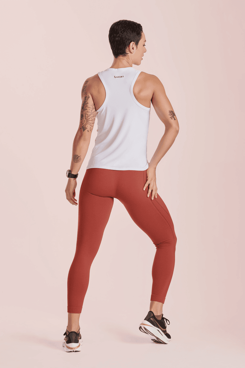 LUPO Sport Women’s Clean Racerback Tank Top - Imagen 4