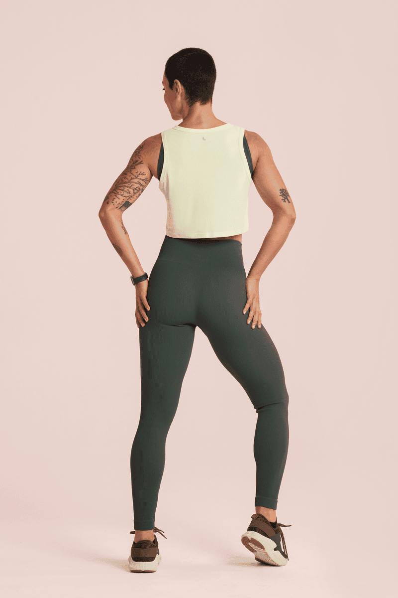 LUPO Sport Women’s Dry Cropped Tank Top - Imagen 16